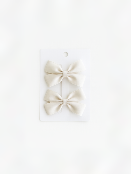 Комплект атласных заколок, Молоко