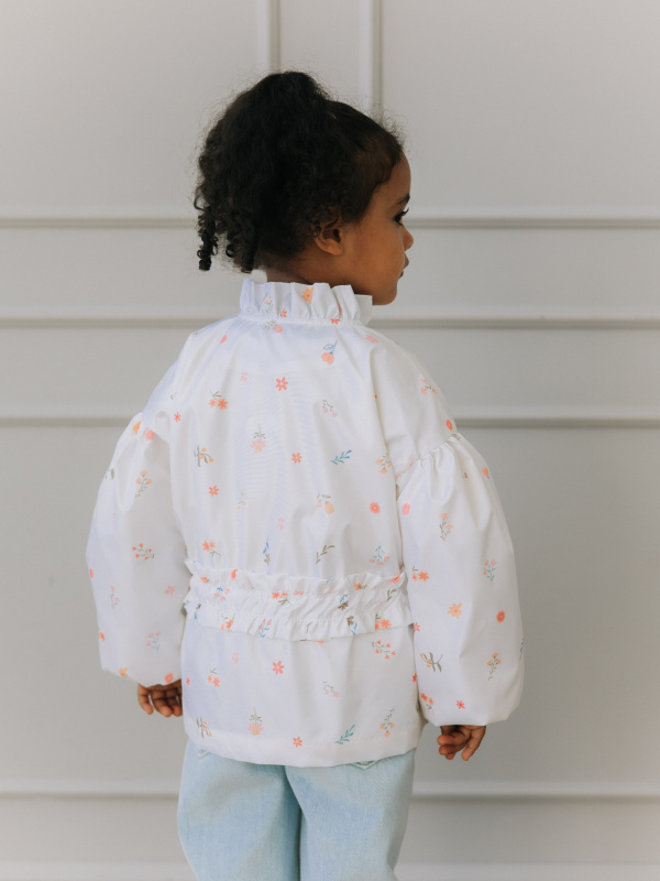 Ветровка в цветочек, Белый