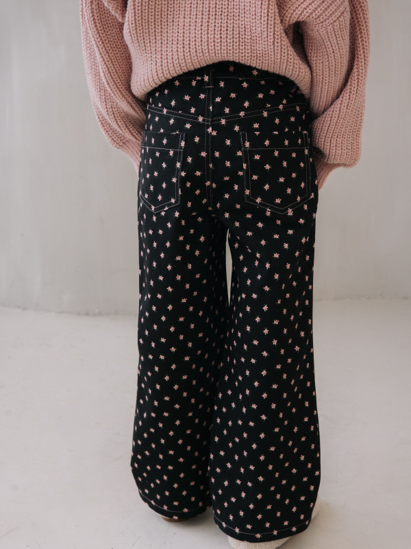 Джинсы в цветочек, Черный