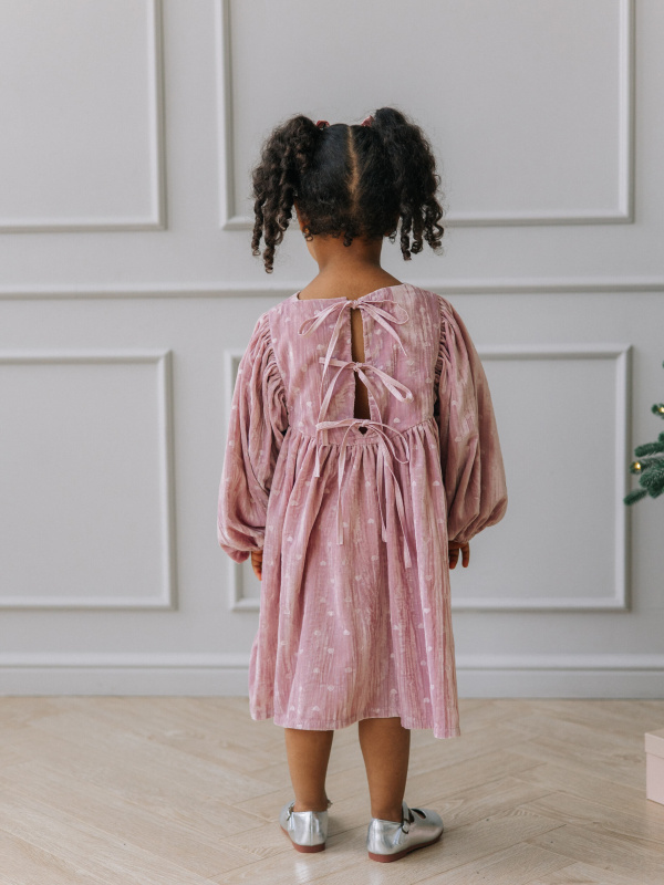 Платье бархатное, Пудровый