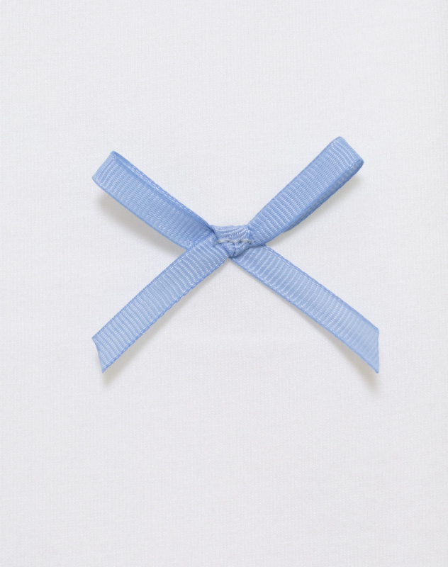 Футболка с голубыми бантиками