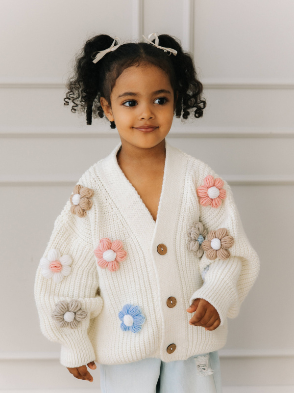 Кардиган с цветами, Молоко