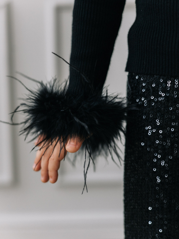 Лонгслив с перьями, Черный