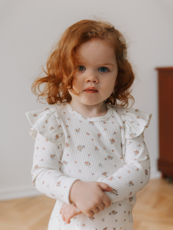 Лонгслив и лосины, Молоко