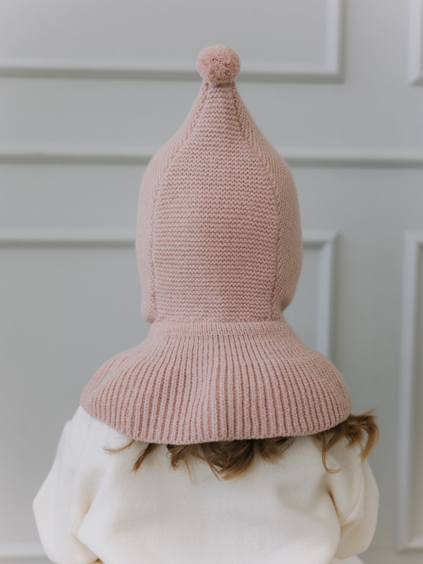 Чепчик с помпоном, Пудровый