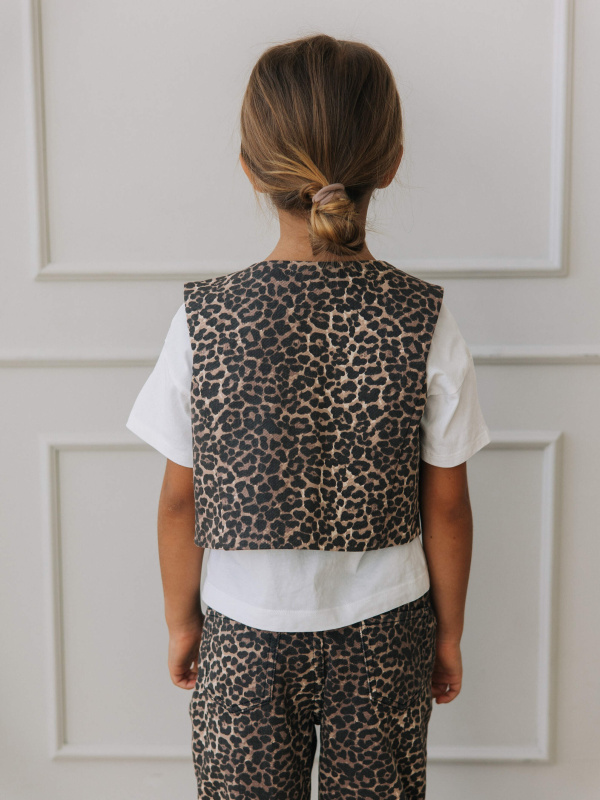Жилет леопардовый