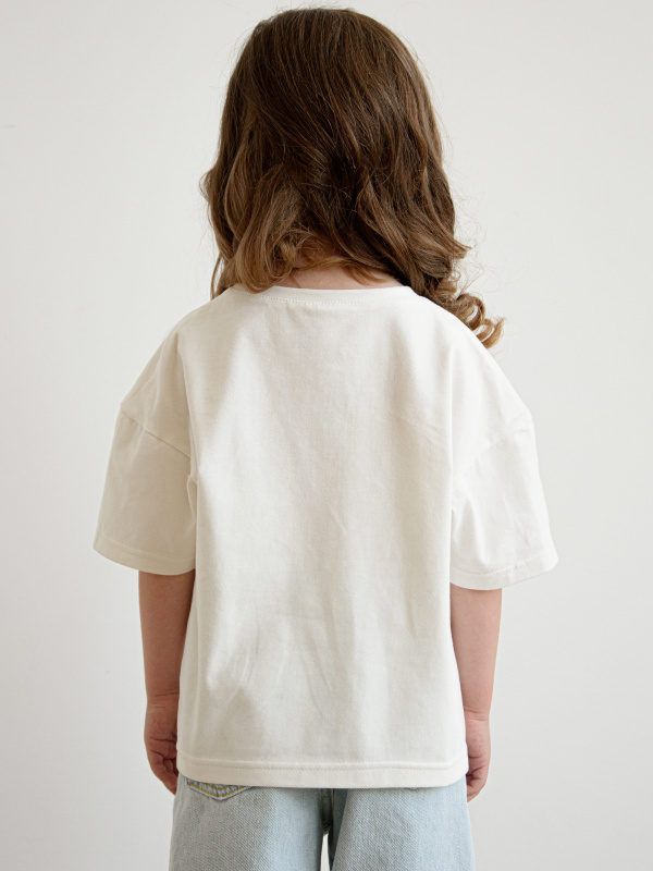 Футболка с цветами, Молоко