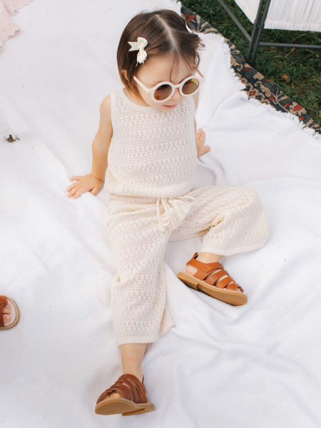 Вязаные брюки, Молоко