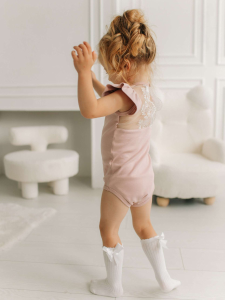 Боди c кружевной спинкой с коротким рукавом, Пудровый