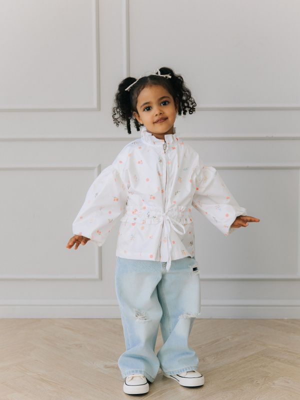 Ветровка в цветочек, Белый