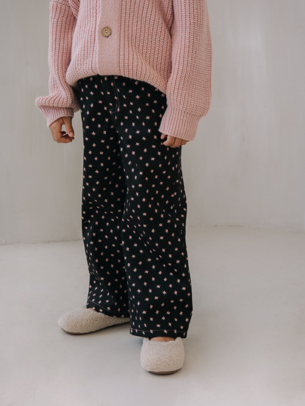 Джинсы в цветочек, Черный