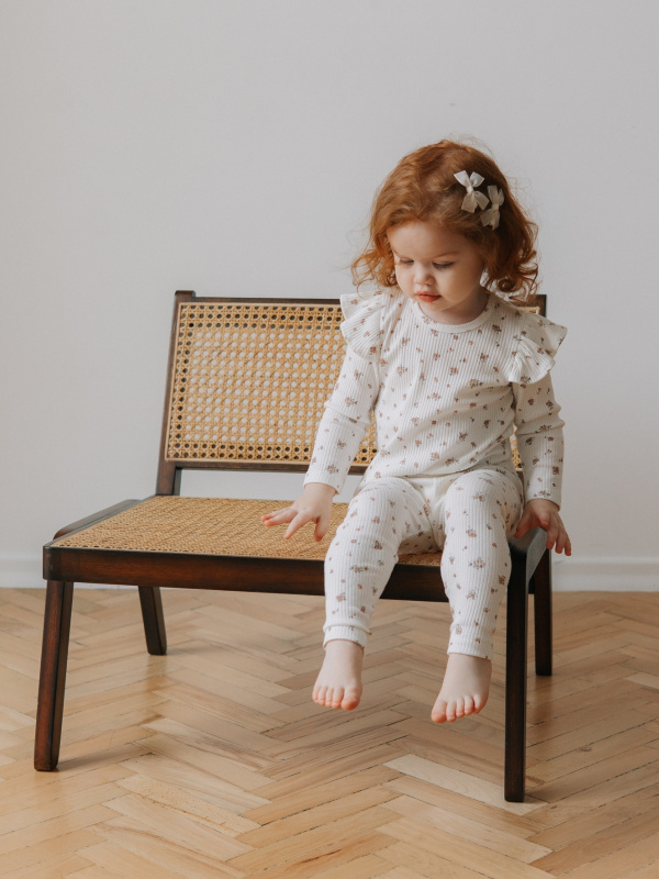 Лонгслив и лосины, Молоко