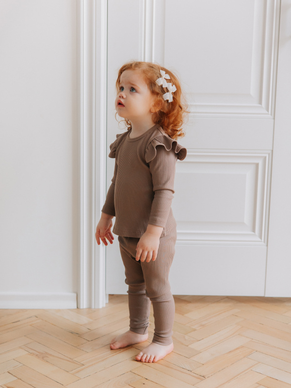 Лонгслив и лосины, Кофе