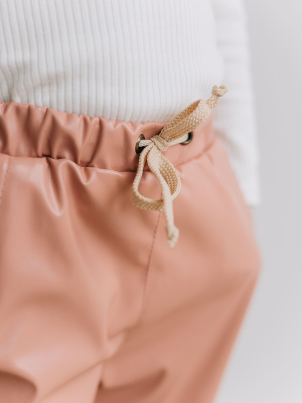 Брюки из экокожи, Пудровый 