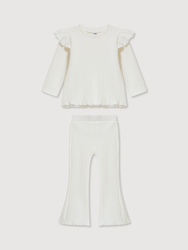 Костюм из теплой лапши, Молоко