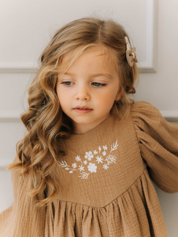 Платье с вышивкой из муслина, Кофе